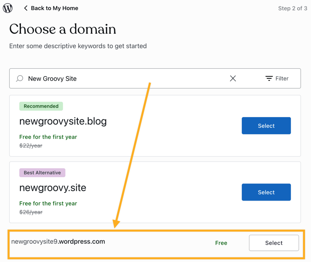 Der Registrierungsschritt zur Auswahl einer Domain mit einem Pfeil, der auf die hervorgehobene kostenlose WordPress.com-Adresse zeigt.