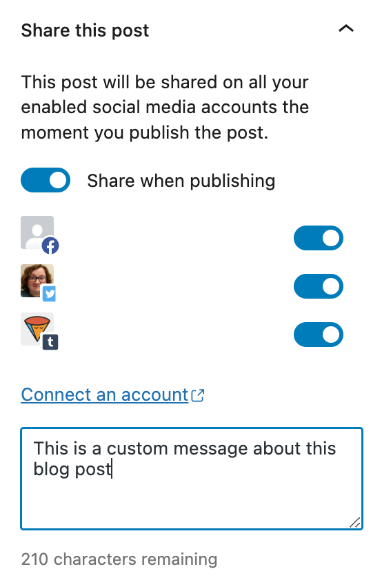 La sección Compartir esta entrada dispone de botones para conectar o desconectar cada red social y un campo de texto debajo de "mensaje"